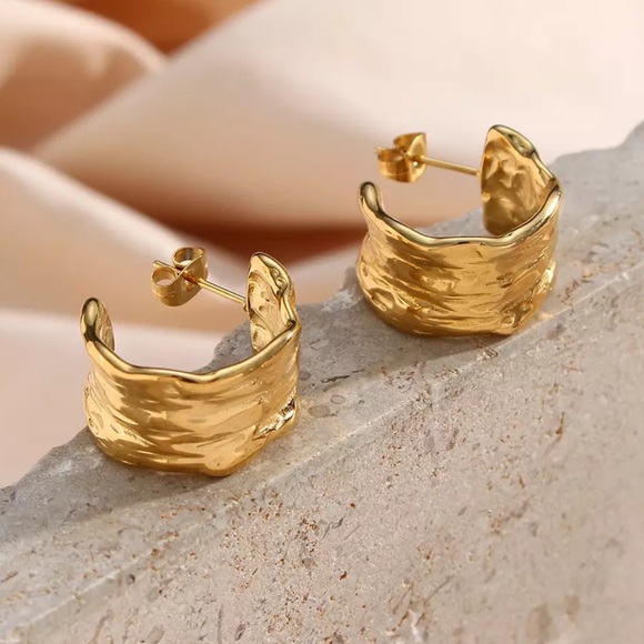 New Wide Hoop 18K Gold Stud Earrings, wonderful Earrings, wow Earrings - Picture 2 of 8